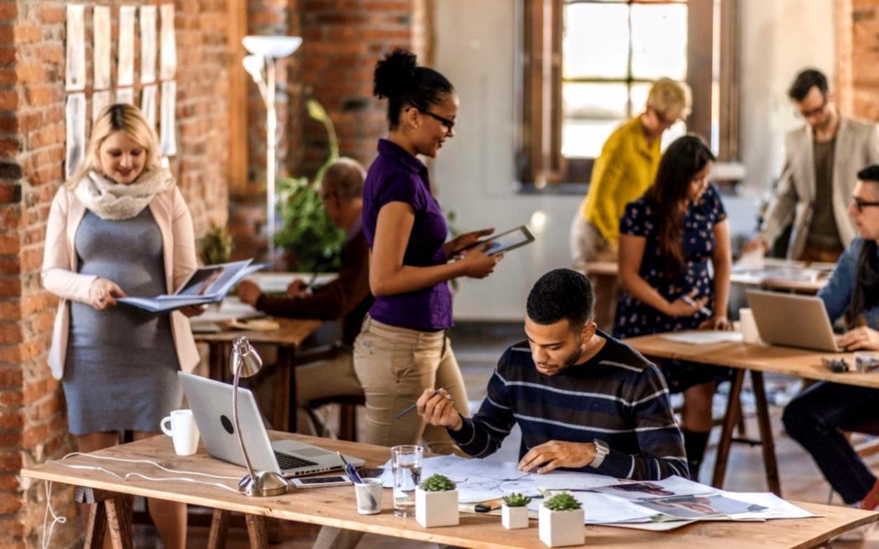 Участники программы обсуждают бизнес-стратегии